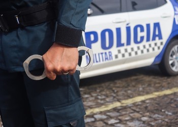 Foragido da Justiça é preso após tentar fugir de abordagem no Bairro São José