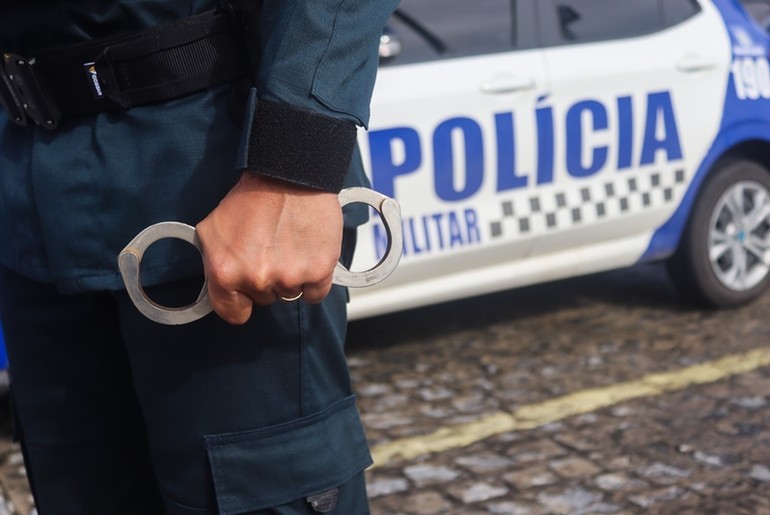 Foragido da Justiça é preso após tentar fugir de abordagem no Bairro São José