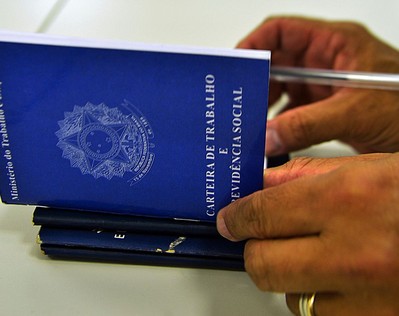 Sergipe registra 1.076 vagas formais em outubro e mercado de trabalho ganha perfil mais jovem e diverso