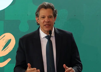 Haddad apresenta a Lula medidas contra impacto do tarifaço americano