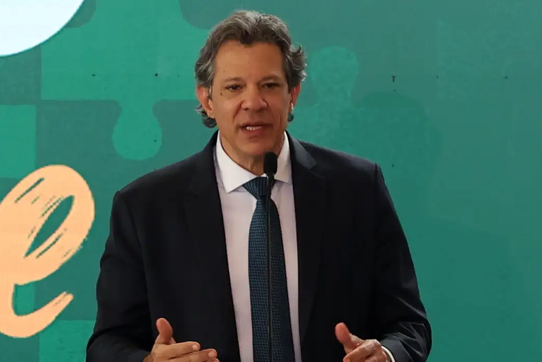 Haddad apresenta a Lula medidas contra impacto do tarifaço americano