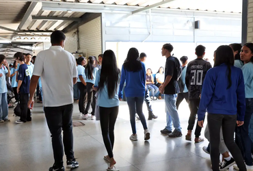 Estudantes do Pé-de-Meia têm isenção da taxa do Enem 2026
