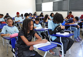 Décima parcela do Programa Pé-de-Meia começa a ser paga nesta segunda-feira (22)