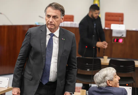 Defesa de Bolsonaro recorre no STF alegando cerceamento e pede revisão da pena na condenação por trama golpista