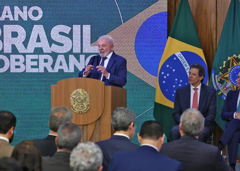 Governo Federal lança pacote de R$ 30 bilhões para apoiar setores produtivos afetados por tarifaço dos EUA