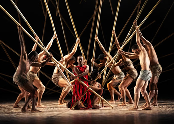 "Sagração" no Teatro Tobias Barreto: quando o ritual vira palco