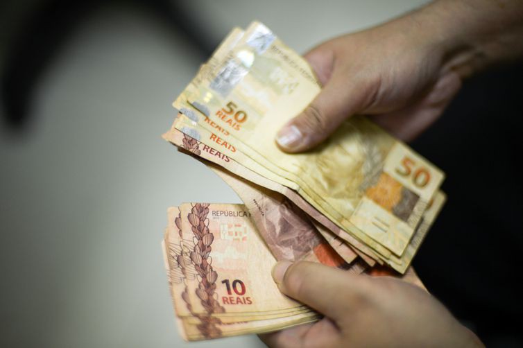 Servidores estaduais começam a receber a partir desta quinta (28)
