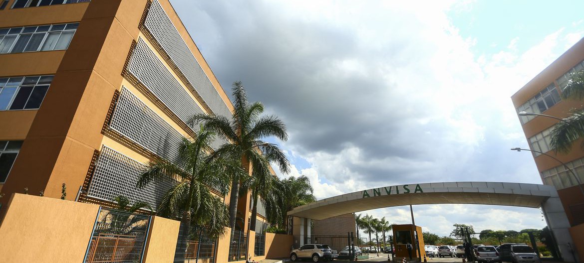Anvisa autoriza vacina da Pfizer para crianças a partir de 12 anos