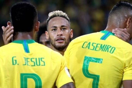 Brasil vence a Sérvia por 2 a 0 e pega o México nas oitavas da Copa