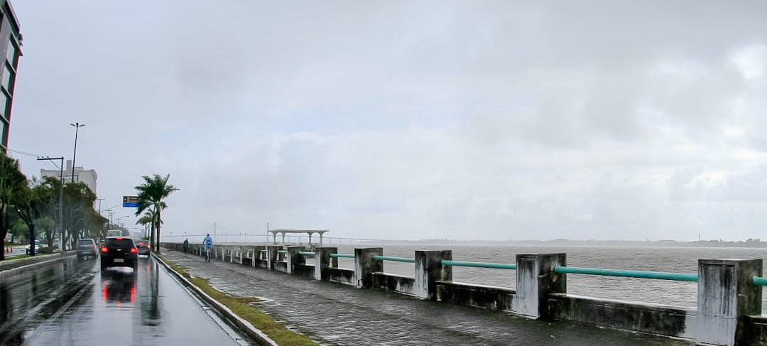 Marinha prorroga aviso de mau tempo com ventos fortes e ondas de até 4 metros