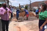 Após protestos por falta d'agua, Deso realiza obras no Coqueiral, em Aracaju