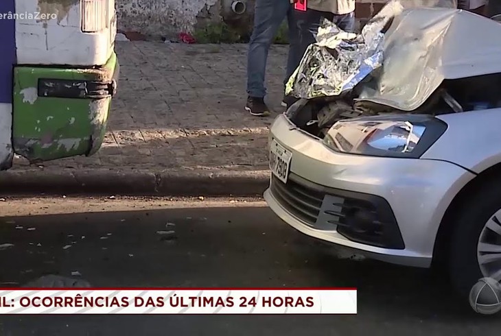 Policial civil morre após colidir carro contra fundo de ônibus em Aracaju