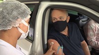 Governador de Sergipe recebe primeira dose da vacina contra a Covid-19