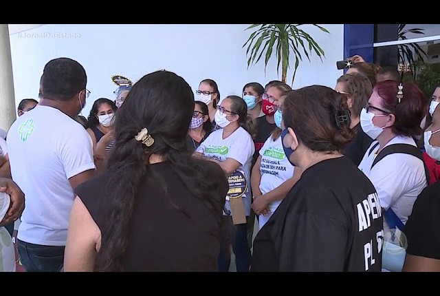 Servidores da Fundação de Saúde realizam novo ato de protesto pedindo melhorias
