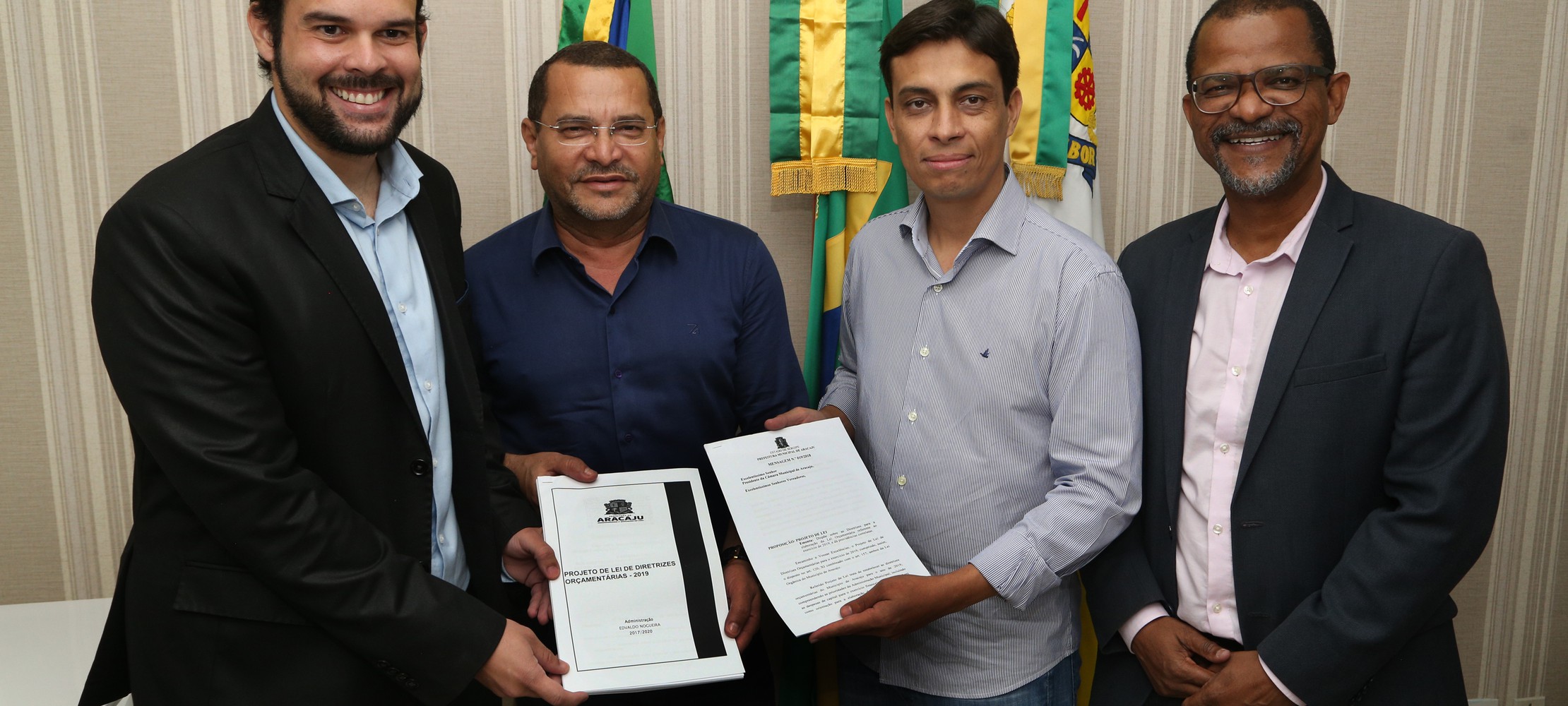 Prefeitura entrega Projeto de Lei de Diretrizes Orçamentárias 2019 na Câmara