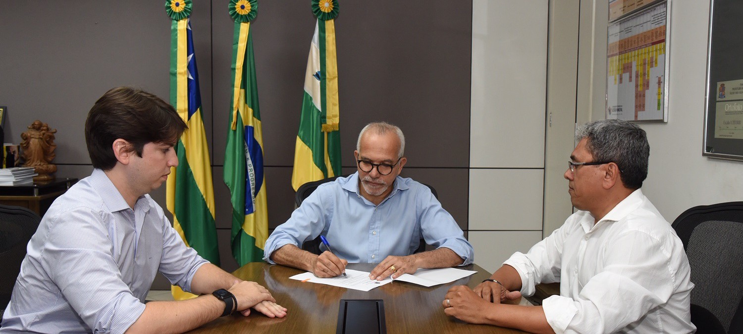 Prefeito Edvaldo sanciona lei para novo prazo de isenção do IPTU e perdão de dívidas