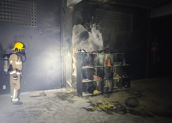 Princípio de incêndio é combatido pelo Corpo de Bombeiros na Zona Sul de Aracaju
