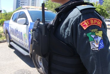 Homem é conduzido à delegacia após descumprir medida protetiva contra o próprio pai em Aracaju