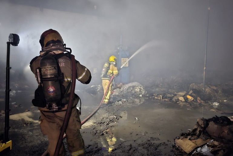 Incêndio atinge galpão de material reciclável em Nossa Senhora do Socorro