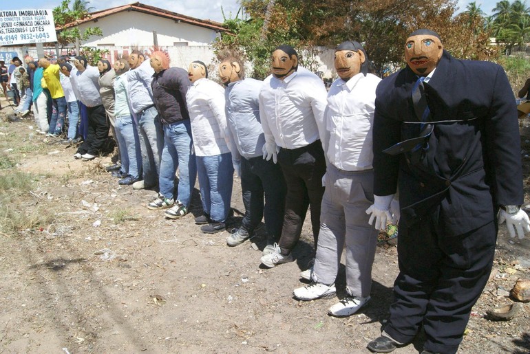 Tradição: sábado de Aleluia é dia de queimar judas