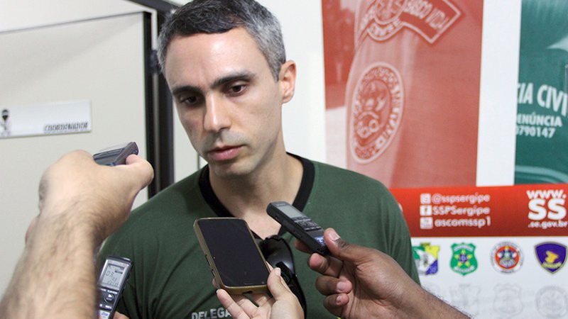 Polícia realiza barreiras nas saídas do estado para localizar autores de disparos contra delegado