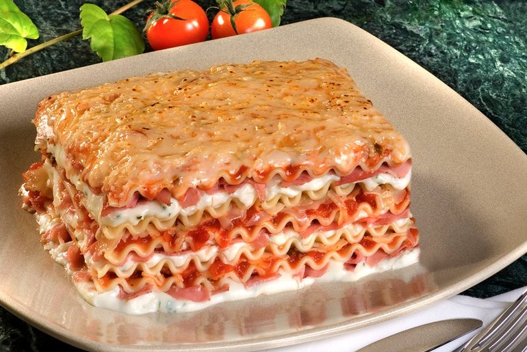 Aprenda a preparar uma deliciosa lasanha com recheio inusitado
