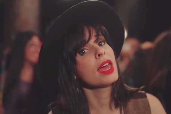Marcela Taís lança clipe de “Ame mais, julgue menos” Confira!!