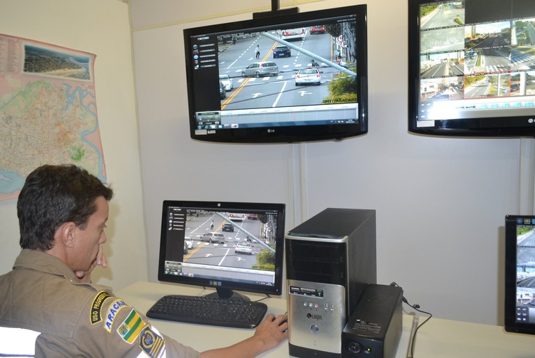 Motoristas serão fiscalizados pelas câmeras de monitoramento da SMTT