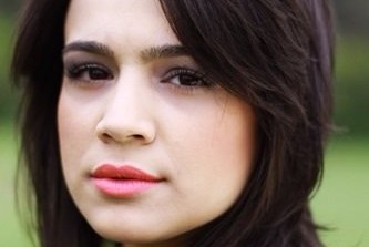 Daniela Araújo grava canções dedicadas a cada mês do ano.