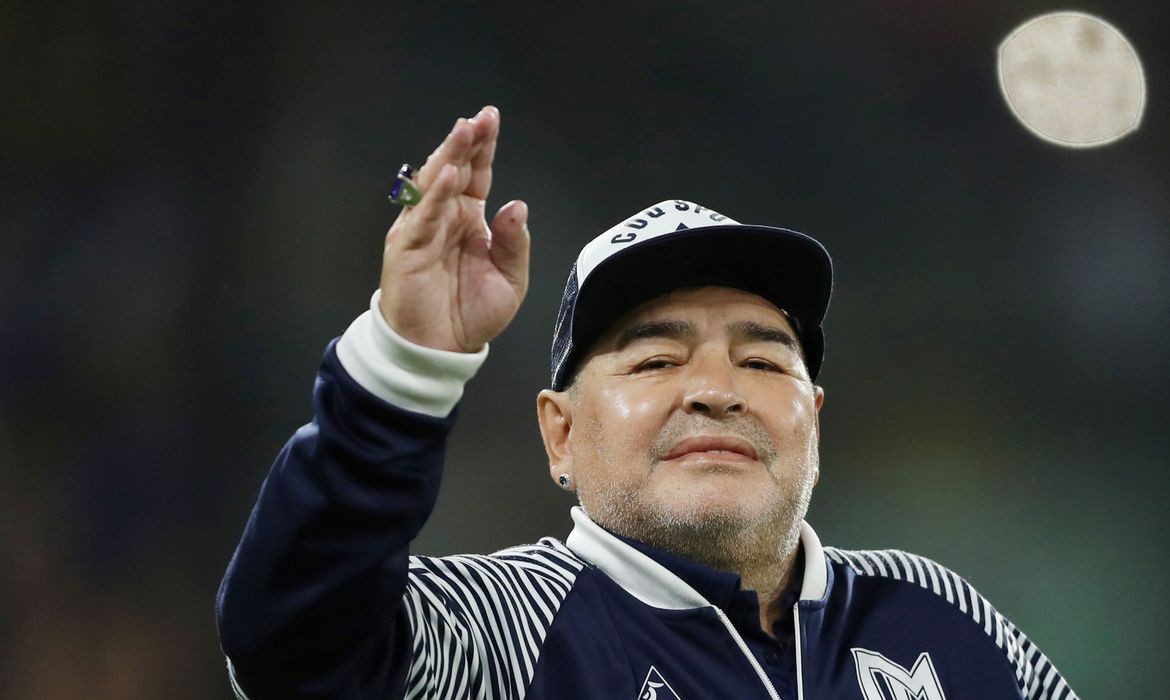 Corpo de Maradona é velado no palácio presidencial da Argentina
