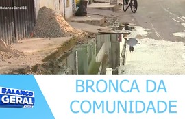Moradores reclamam de problemas na rede de esgoto no bairro Coroa do Meio