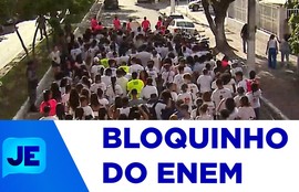 Foi realizada na tarde de hoje mais uma edição do 'Bloquinho do Enem'