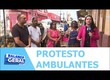 Ambulantes protestam contra mudança de local e reclamam de prejuízos no beco dos cocos