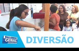 Crianças e adolescentes passam dia especial com diversão e presentes na sede dos Bombeiros