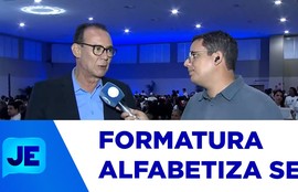 Acontece agora a formatura da primeira turma do programa ‘Alfabetiza Sergipe’