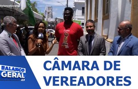 Vereadores aprovam implementação gradual do piso salarial