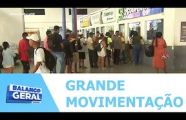 A Movimentação no terminal rodoviário Luiz Garcia no Centro de Aracaju na manhã da Véspera de Natal