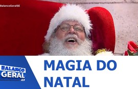 Chega o Natal e, com ele, luzes, enfeites e sorrisos se espalham