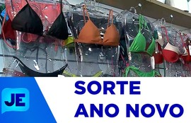 Até as peças íntimas representam alguma intenção para buscar a sorte