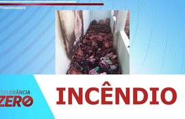 Casa é destruída por incêndio em Pacatuba