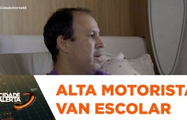 Motorista de van escolar ferido em acidente na avenida Tancredo Neves recebe alta