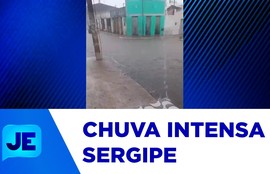 Duas pessoas morreram após carro ser arrastado em Simão Dias