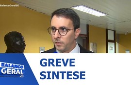 Professores protestam em frente ao TJ enquanto justiça analisa greve da Rede Estadual