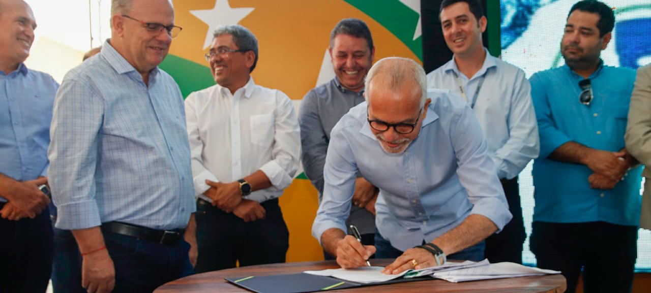 Governo e Prefeitura celebram Convênio para expansão de saneamento em Aracaju