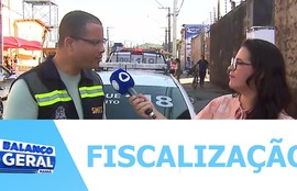 SMTT realiza ação educativa sobre o uso indevido de celular no trânsito