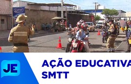 SMTT de Aracaju realiza ação educativa sobre risco do uso do celular ao volante