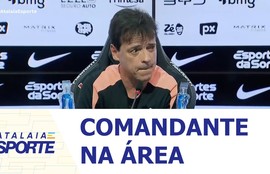 Técnico Fernando Diniz é apresentado de forma oficial no Corinthians
