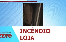 Fogo atinge ponto comercial na Atalaia e mobiliza bombeiros