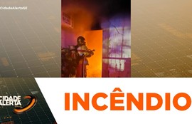 Casa pega fogo na zona norte de Aracaju