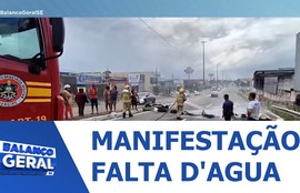 Moradores da Zona Oeste de Aracaju protestam contra falta d'água na capital